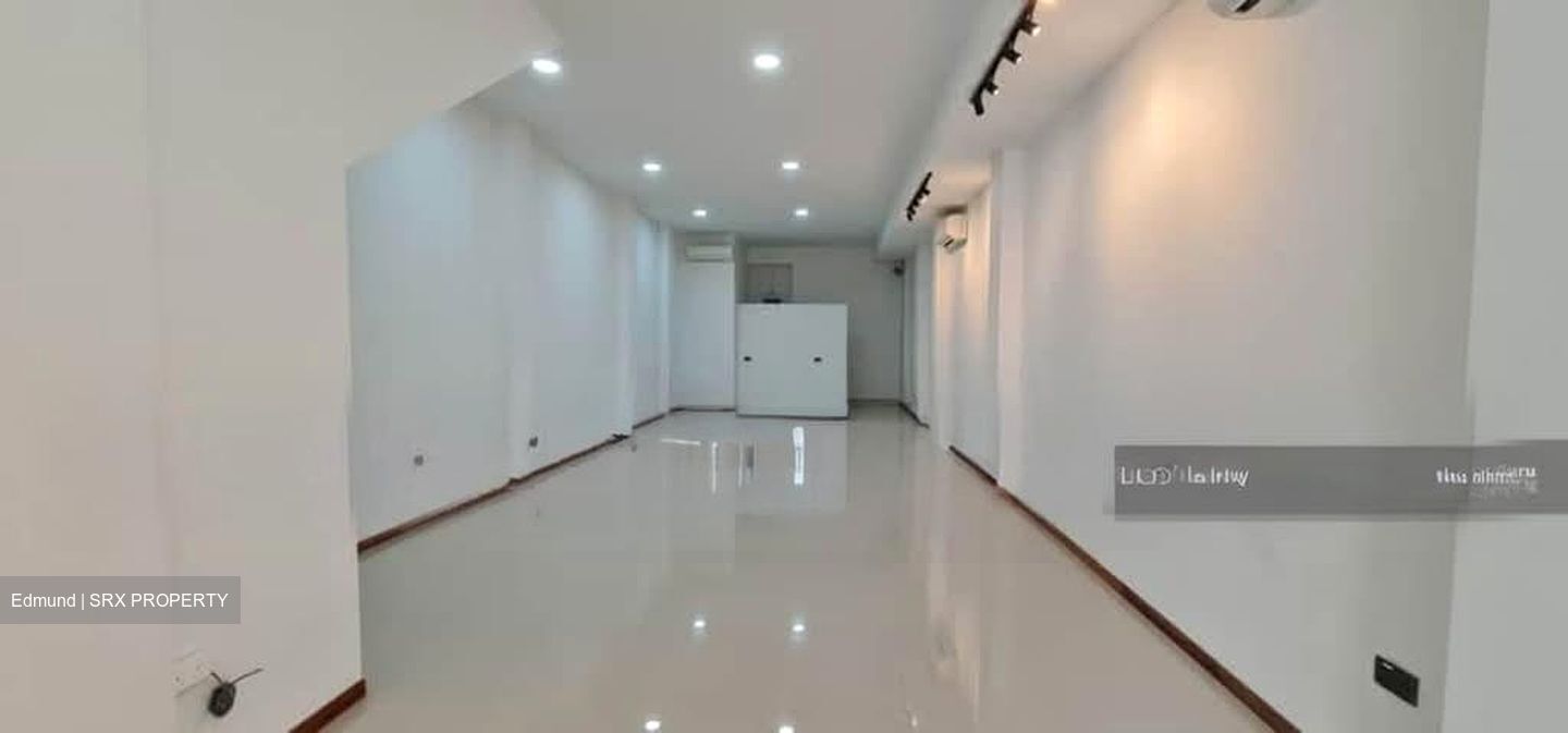 Little India Conservation Area (D8), Shop House #557297531
